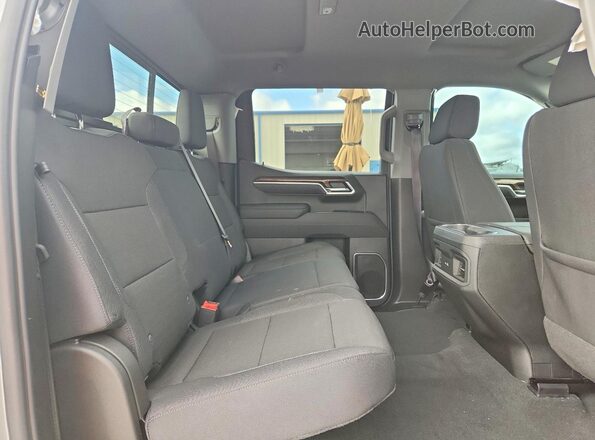 2GCUKEEDXT1156916 2026 CHEVROLET SILVERADO Gray Vista de los asientos traseros