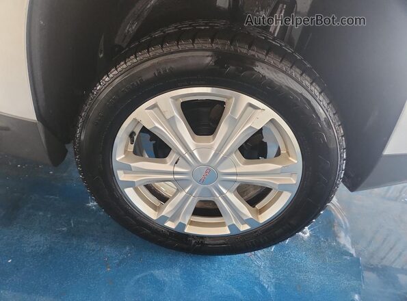 2GKALMEK3H6233245 2017 GMC TERRAIN Silver 