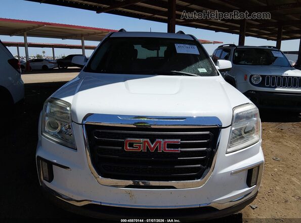 2GKALNEK4H6264185 2017 GMC TERRAIN White Widok wnętrza z tyłu