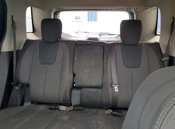 2GKALNEKXG6287677 2016 GMC TERRAIN Silver უკანა სავარძლების ხედი