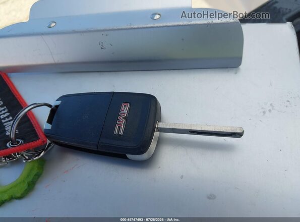 2GKFLPE32H6147439 2017 GMC TERRAIN White Вид панелі приладів