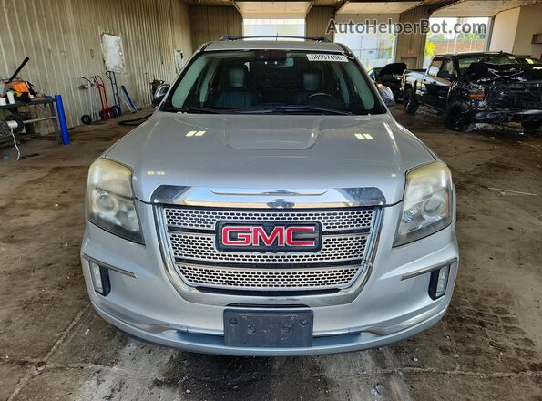 2GKFLVE3XH6246191 2017 GMC TERRAIN Silver Widok z przodu