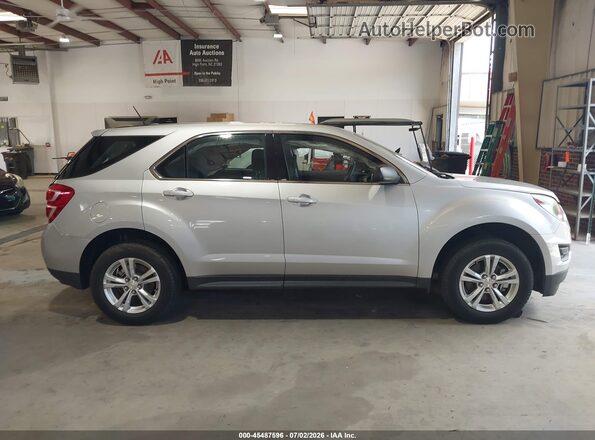 2GNALBEK5H1526990 2017 CHEVROLET EQUINOX Silver Widok wnętrza z tyłu