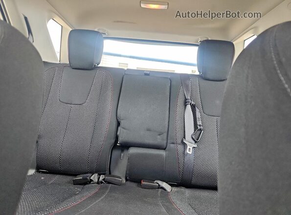 2GNALBEKXG1185987 2016 CHEVROLET EQUINOX Черный Вид задних сидений