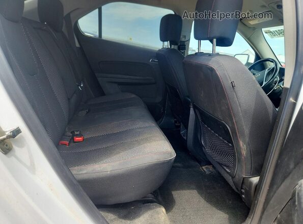 2GNALCEK0H1520777 2017 CHEVROLET EQUINOX White Rear interior view
