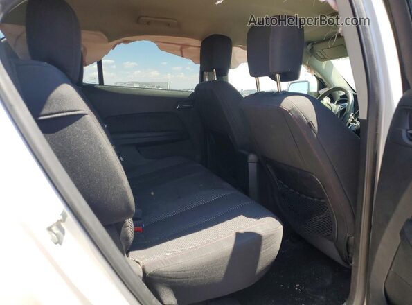 2GNALCEK1G6195025 2016 CHEVROLET EQUINOX Silver Widok wnętrza z tyłu