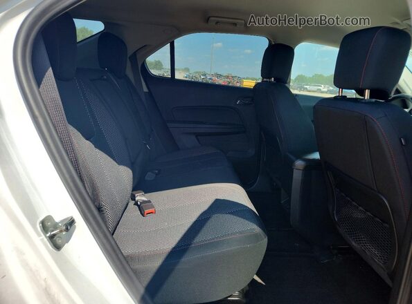 2GNALCEK2H1601196 2017 CHEVROLET EQUINOX White Widok wnętrza z tyłu