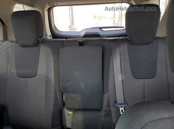 2GNALCEK3H1534799 2017 CHEVROLET EQUINOX White Vista de los asientos traseros