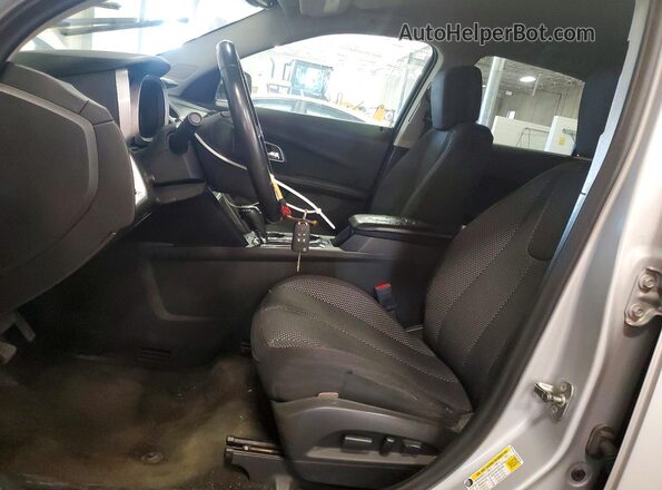 2GNALCEK8H6294331 2017 CHEVROLET EQUINOX Silver Вид салону спереду