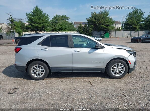 2GNAXHEV8N6114014 2022 CHEVROLET EQUINOX Silver Սալոնի հետևի տեսք