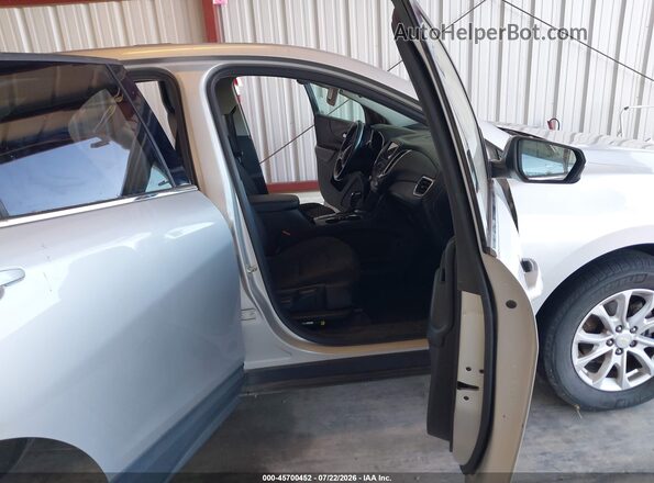 2GNAXJEV2K6106347 2019 CHEVROLET EQUINOX Серебряный Вид салона спереди
