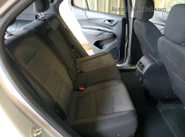 2GNAXJEV4N6138947 2022 CHEVROLET EQUINOX Серебряный Вид задней части салона