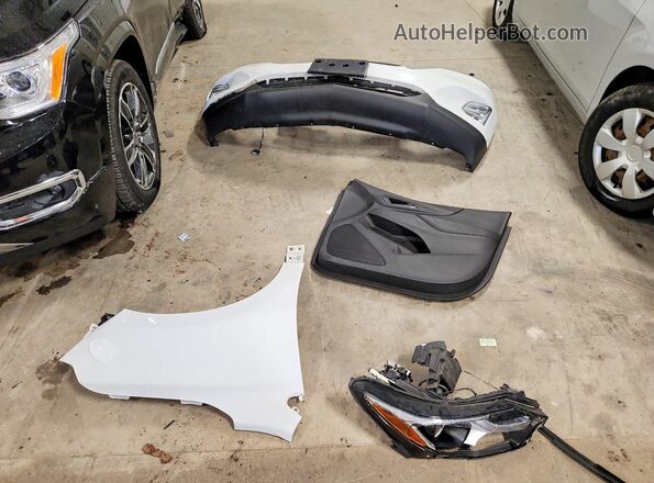 2GNAXKEV4K6134625 2019 CHEVROLET EQUINOX White Вид підкапотного простору