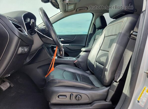 2GNAXMEV3J6177170 2018 CHEVROLET EQUINOX Silver Vista interior delantera