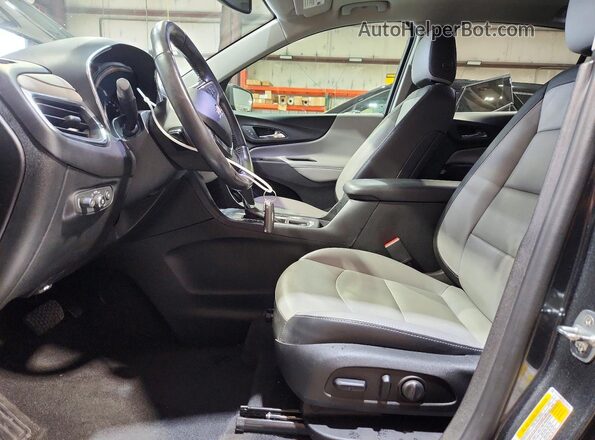 2GNAXNEV4L6165215 2020 CHEVROLET EQUINOX Charcoal Вид салону спереду