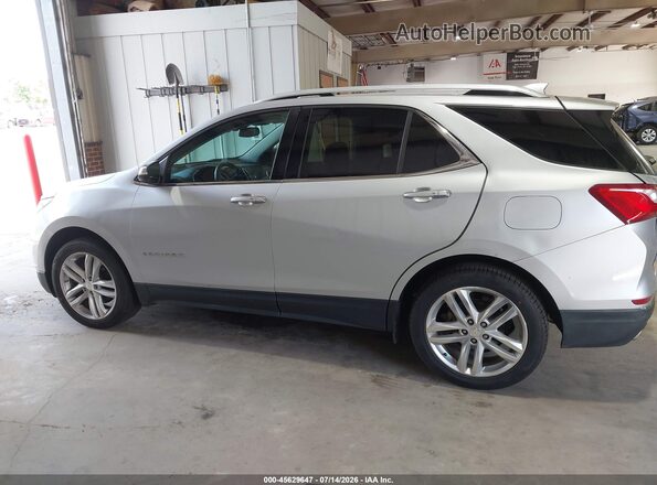 2GNAXPEX5K6163954 2019 CHEVROLET EQUINOX Silver Widok wnętrza 360 stopni