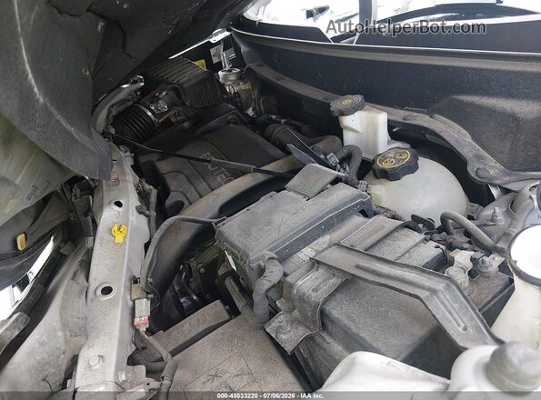 2GNAXUEV9L6136626 2020 CHEVROLET EQUINOX Серебряный Вид сзади