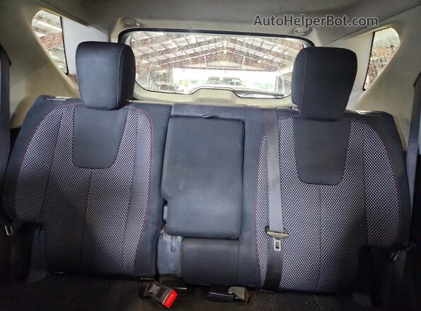 2GNFLEEK6H6307921 2017 CHEVROLET EQUINOX Silver Rear seats view