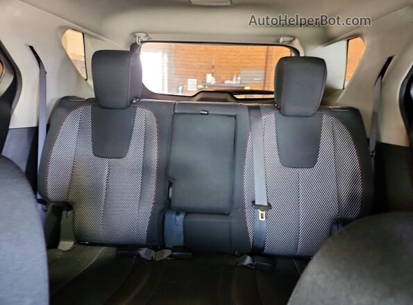 2GNFLFEK5G6300320 2016 CHEVROLET EQUINOX Black Widok tylnych siedzeń