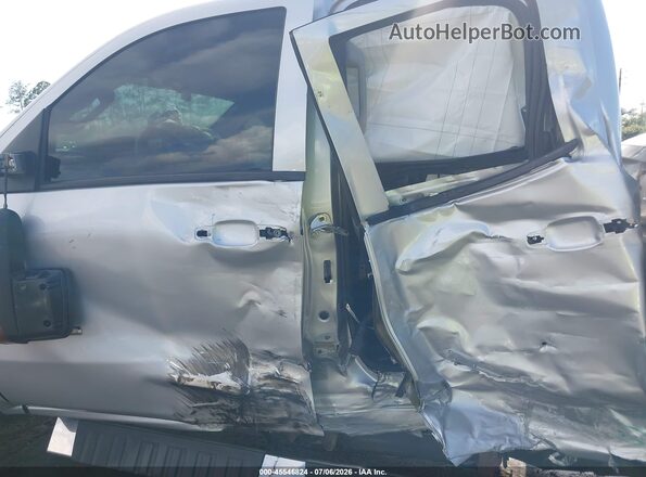 2GT22NEG5K1157178 2019 GMC SIERRA Silver Front view