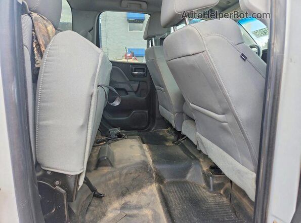 2GT22NEG9K1199918 2019 GMC SIERRA White Widok tylnych siedzeń