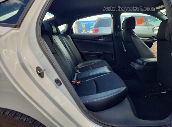 2HGFC2E83LH560298 2020 HONDA CIVIC White Widok tylnych siedzeń