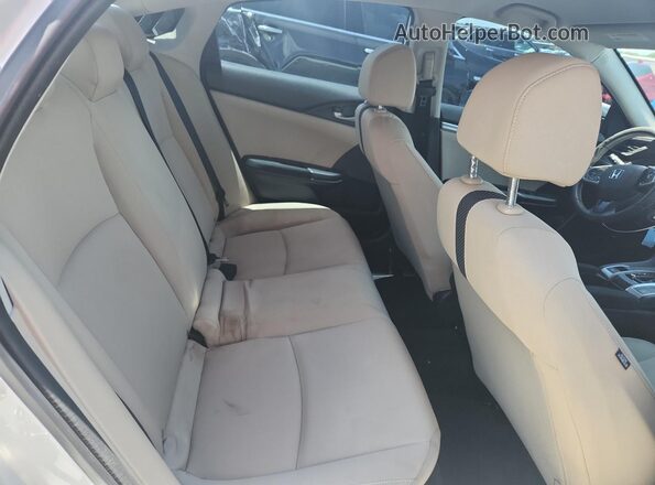 2HGFC2F61KH519700 2019 HONDA CIVIC White Widok tylnych siedzeń