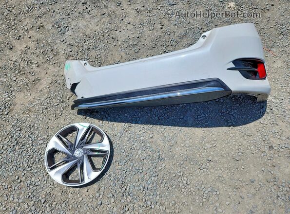 2HGFC2F62LH577459 2020 HONDA CIVIC White Engine compartment view
