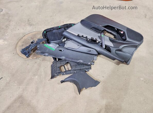 2HGFC2F68KH535828 2019 HONDA CIVIC Gray Engine compartment view
