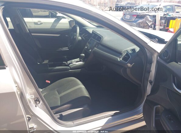 2HGFC2F74HH503928 2017 HONDA CIVIC Silver Front interior view