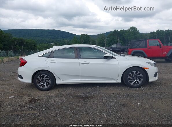 2HGFC2F77HH522019 2017 HONDA CIVIC White Вид задньої частини салону