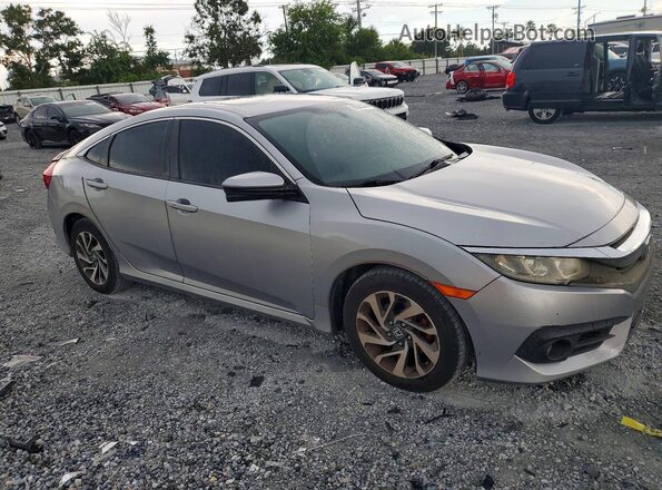 2HGFC2F77JH605035 2018 HONDA CIVIC Серебряный Передняя правая четверть