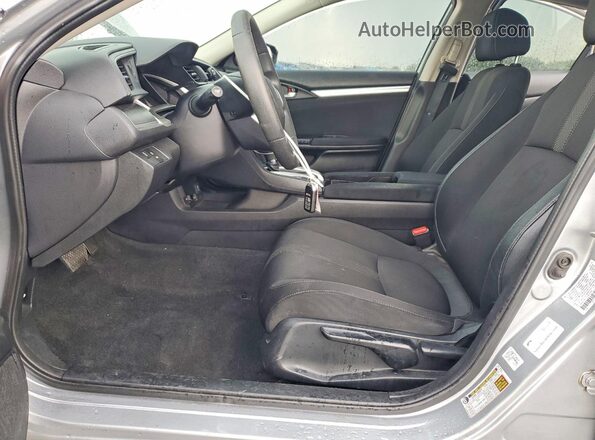 2HGFC2F77JH605035 2018 HONDA CIVIC Серебряный Вид салона спереди