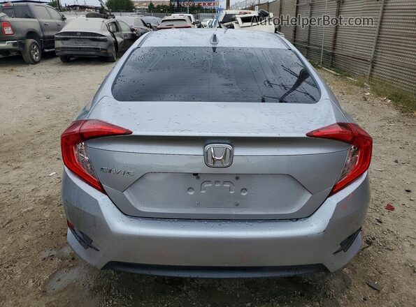 2HGFC2F7XJH577893 2018 HONDA CIVIC Silver Rear view