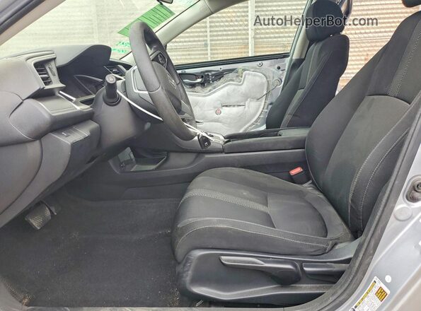 2HGFC2F7XJH577893 2018 HONDA CIVIC Silver Front interior view