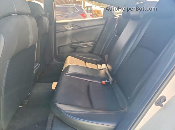 2HGFC2F82LH591489 2020 HONDA CIVIC White Vista de los asientos traseros
