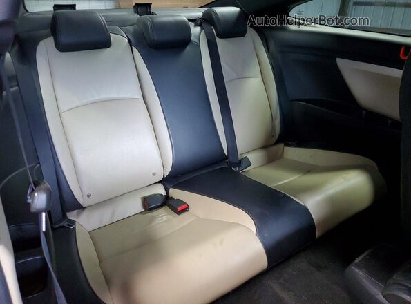 2HGFC3B91HH350938 2017 HONDA CIVIC Red Vista de los asientos traseros