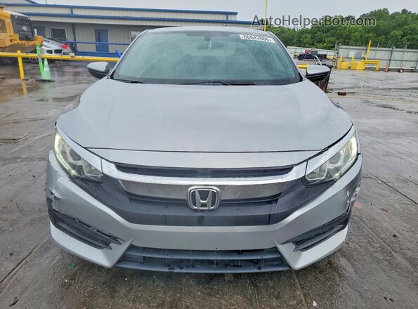 2HGFC4B50JH303120 2018 HONDA CIVIC Silver Widok z przodu