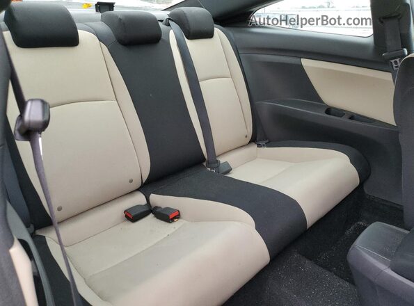 2HGFC4B58GH306856 2016 HONDA CIVIC White Rear seats view