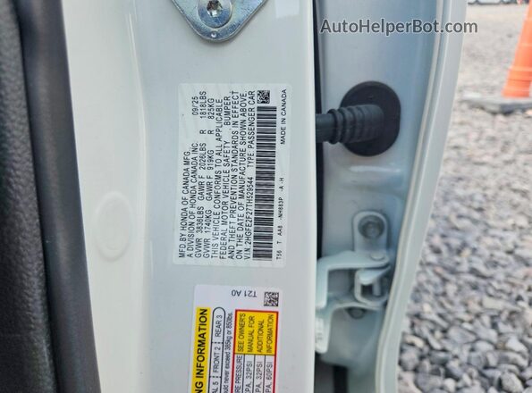 2HGFE2F27TH529544 2026 HONDA CIVIC White Engine compartment view