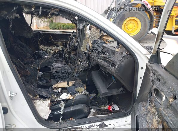 2HGFE2F53PH524132 2023 HONDA CIVIC White Widok wnętrza z przodu