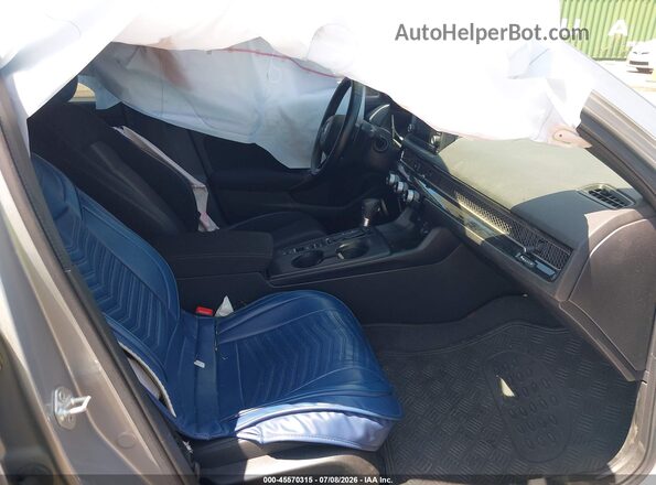 2HGFE2F54NH609638 2022 HONDA CIVIC Silver Vista interior delantera