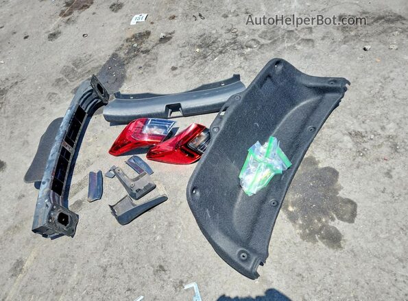 2HGFE2F56RH526234 2024 HONDA CIVIC White ძრავის განყოფილების ხედი