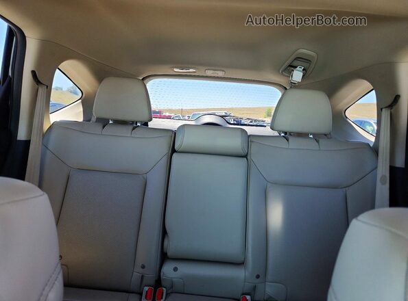 2HKRM4H71GH713099 2016 HONDA CR-V Blue Rear seats view