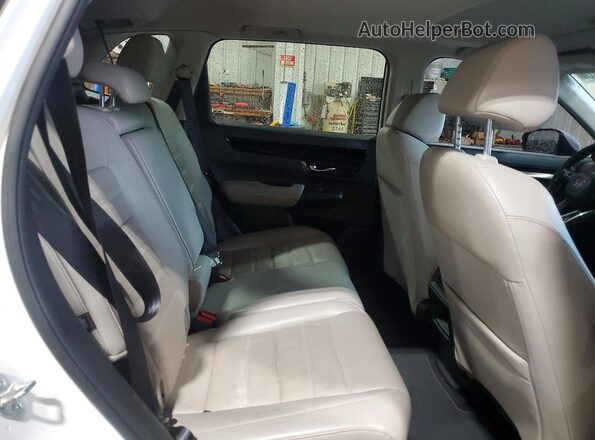 2HKRS4H79PH403675 2023 HONDA CR-V White Widok wnętrza z tyłu