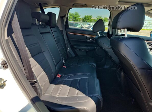 2HKRW2H80JH656487 2018 HONDA CR-V White Rear interior view