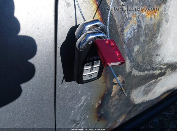 2HKRW2H82JH625970 2018 HONDA CR-V Silver წინა პანელის ხედი