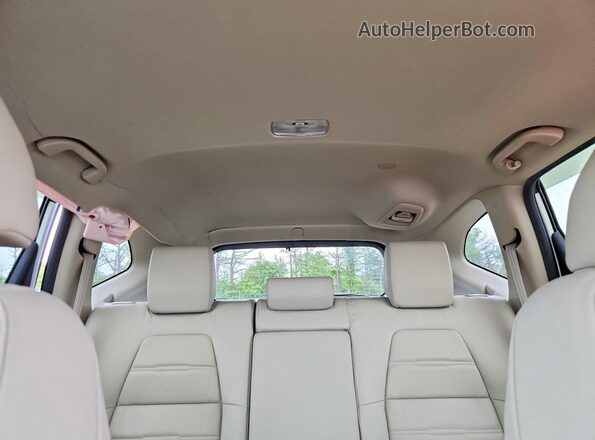 2HKRW2H89JH618160 2018 HONDA CR-V Белый Вид задних сидений