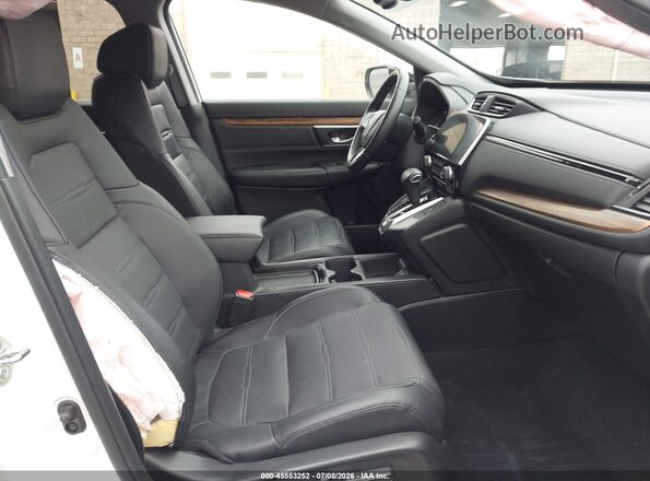2HKRW2H89JH655337 2018 HONDA CR-V Белый Вид салона спереди