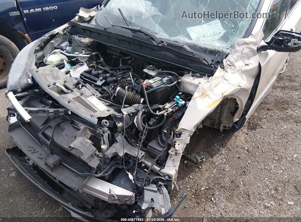 2HKRW2H89JH686877 2018 HONDA CR-V Beige Vista frontal